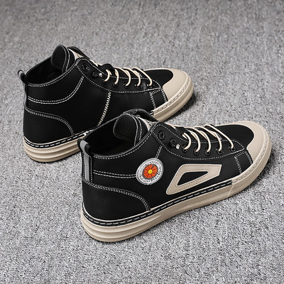 UUS lipsude ja tikanditega meeste kõrgete tossude mudel