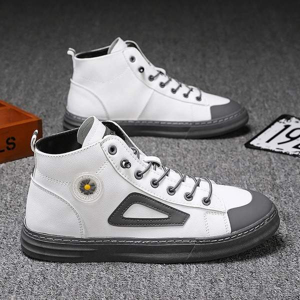 UUS lipsude ja tikanditega meeste kõrgete tossude mudel