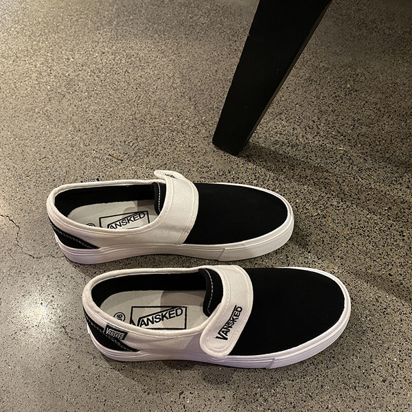 Kleebisega meeste lõuendist tossud