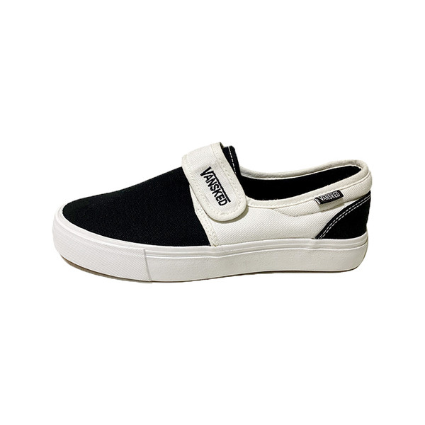 Kleebisega meeste lõuendist tossud