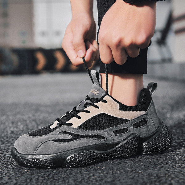 Új férfi tornacipő modell durva talppal és öko velúrral