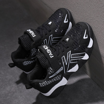 Eko bőrből és textilből készült alkalmi cipők fűzővel - két modell