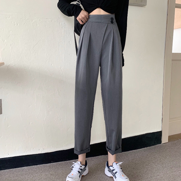 Naiste moodne pükste tavaline mudel