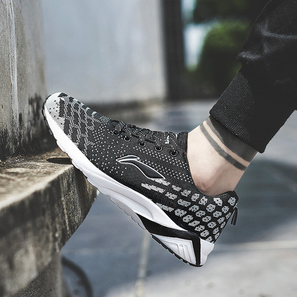 Férfi hétköznapi tornacipő textilből - két modell