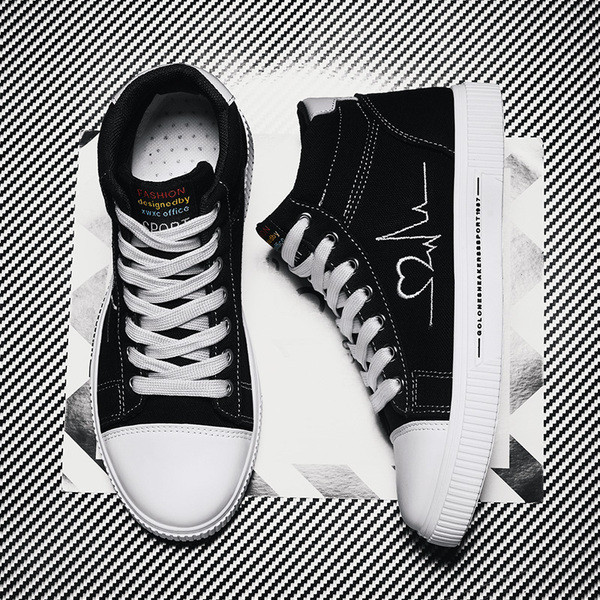 Alkalmi férfi tornacipő lapos talppal és hímzéssel