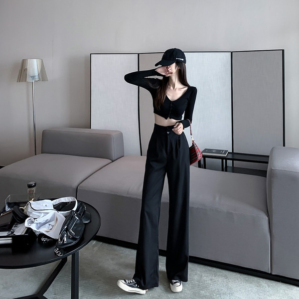 Stílusos női nadrág magas derékkal, letisztult modell