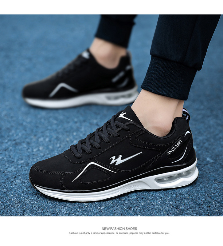 Sportlikud vabaaja tossud õhukaamera ja paeltega