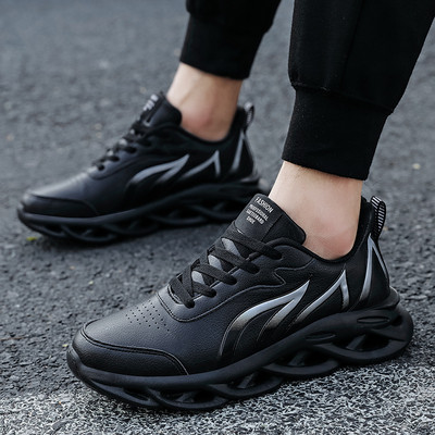 Moodsad kõrge tallaga nahast meeste tossud