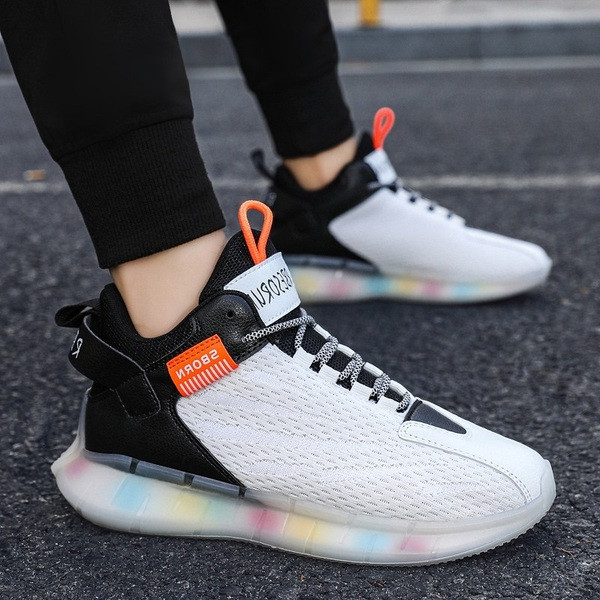 Värvilise talla ja paeltega meeste tekstiilist tossud