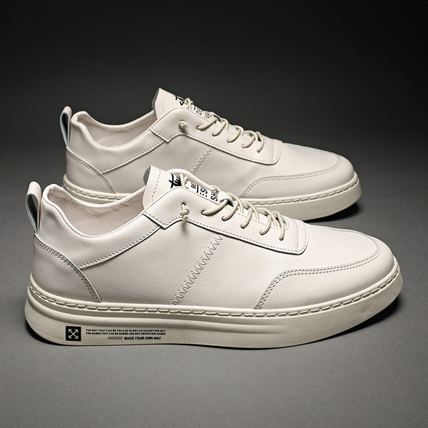 Novi model muških kožnih patika sa vezicama