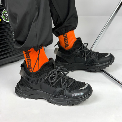 Kareda talla ja kirjaga sporditossud