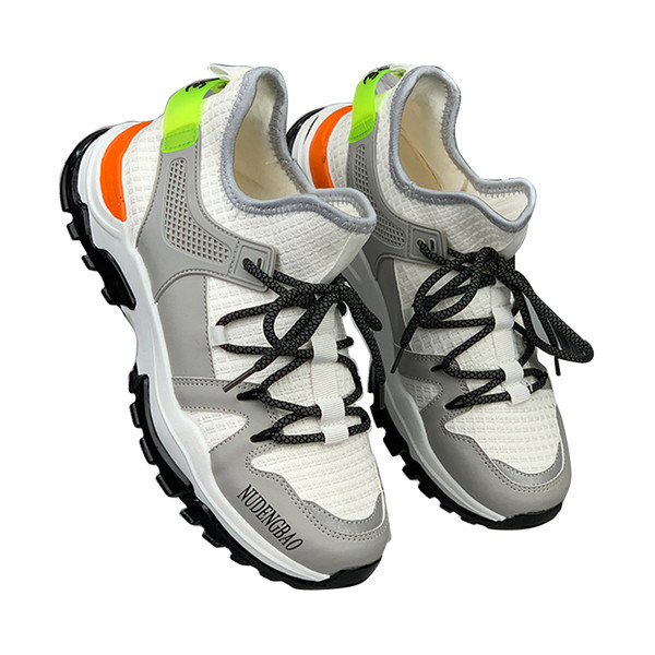 Kareda talla ja kirjaga sporditossud