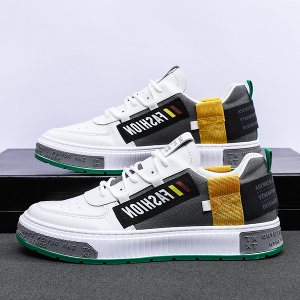 Alkalmi férfi tornacipő öko bőrből és textilből készült feliratokkal