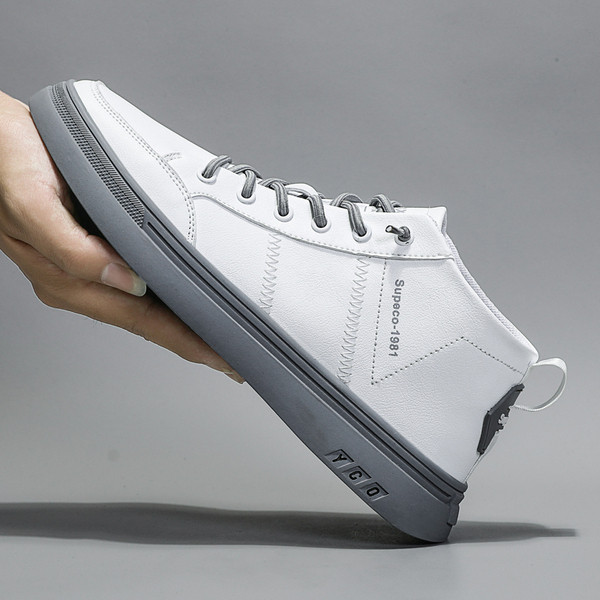 Visoki model muških tenisica od eko kože i pertli