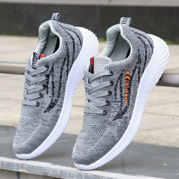 Sport és alkalmi férfi tornacipő textilből, fűzővel