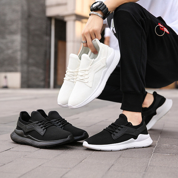 Hétköznapi sportcipő lapos talppal