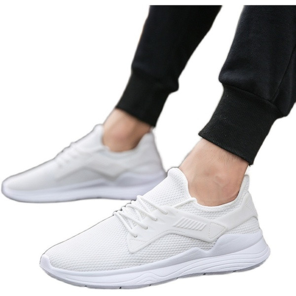 Hétköznapi sportcipő lapos talppal