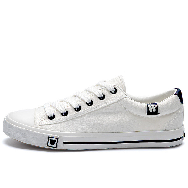 NOVI model muških tenisica sa vezicama i ravnim đonom