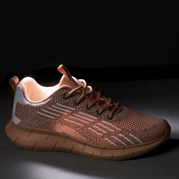 Alkalmi férfi tornacipő textilből, puha talppal