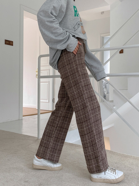 Naiste vabaaja ruuduline püksid sirge mudel