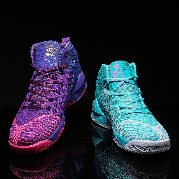 Uus kõrge talla ja aplikatsiooniga meeste sporttossude mudel