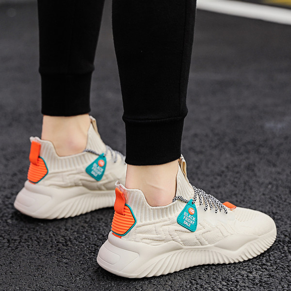 Vabaaja paeltega meeste tossud - soki tüüpi