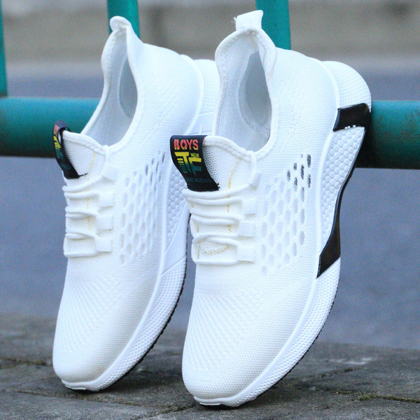 Jelenlegi férfi tornacipő emblémával és fűzővel - két modell