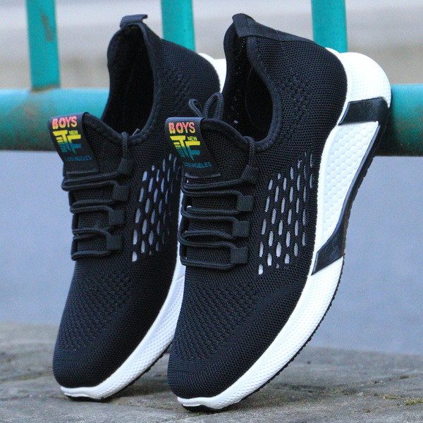 Jelenlegi férfi tornacipő emblémával és fűzővel - két modell