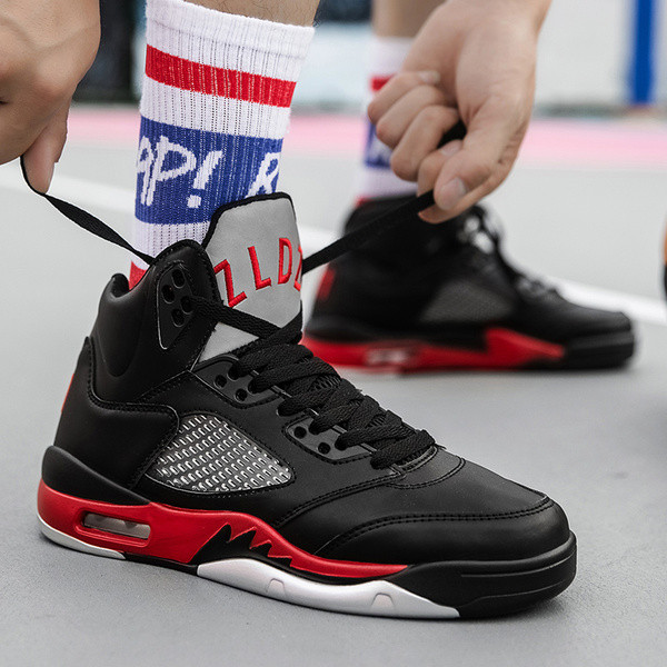 Eko bőrből készült férfi sportcipő hálóval