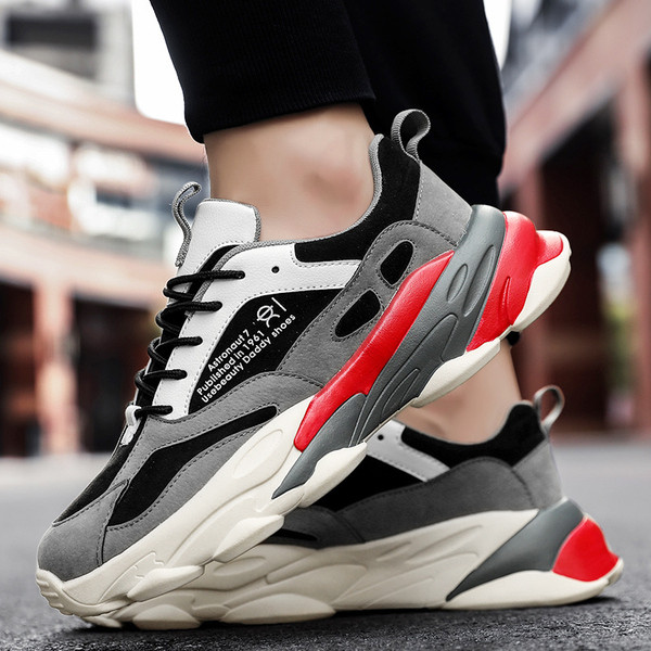 Moodsad meeste tossud öko seemisnahast elemendiga