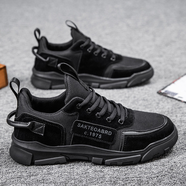 Kolmes värvitoonis paelte ja lameda tallaga meeste tossud