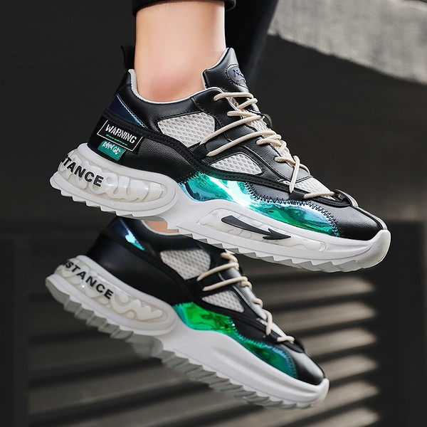 Uus kõrge talla ja kirjadega ökonahast meeste tossude mudel