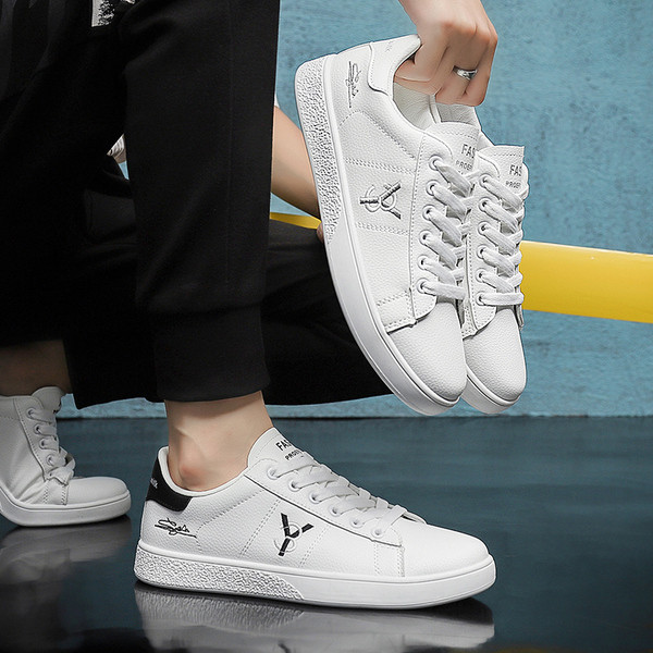 Sügisesed nahast tossud meestele tavaline mudel