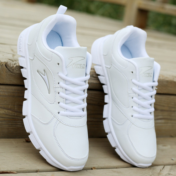 Eko bőrből készült alkalmi férfi tornacipő durva talppal