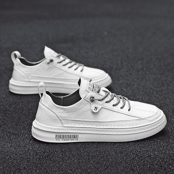 Lapos talpú férfi bőr tornacipő