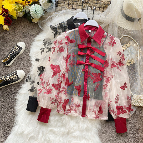 Modern női ing hímzéssel, széles ujjakkal