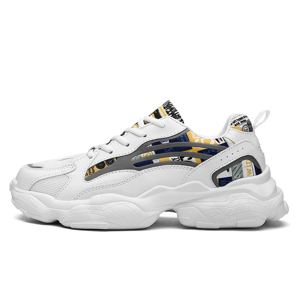 Moodsad värviliste elementidega meeste tossud