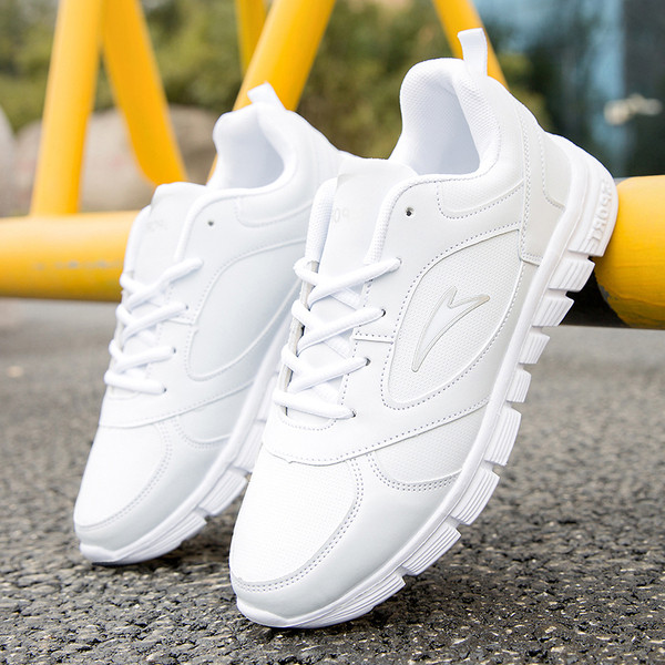 Lameda tallaga nahast meeste tossud