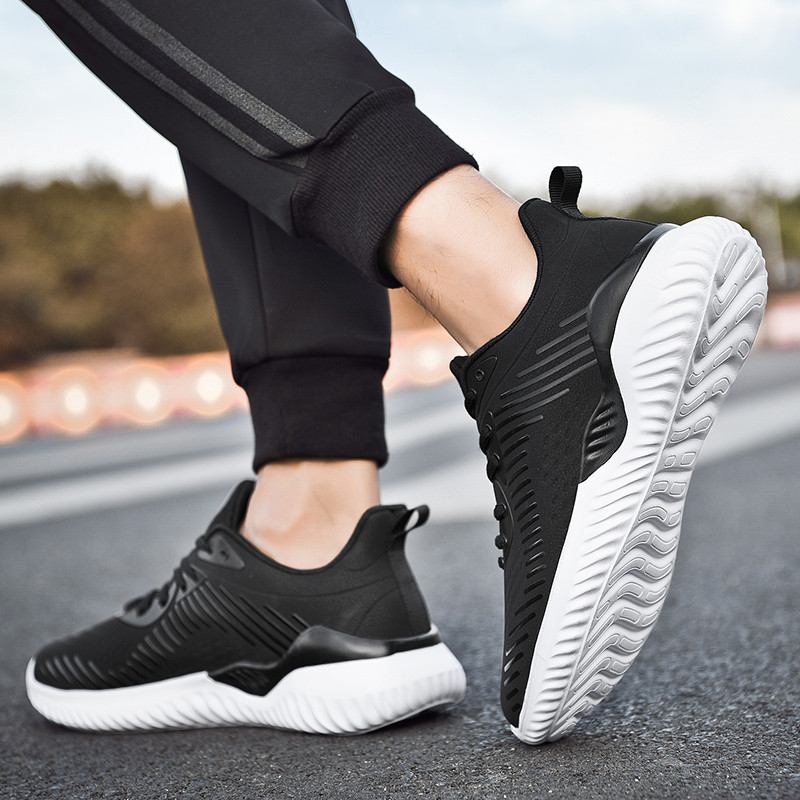 Lameda tallaga nahast meeste vabaaja tossud