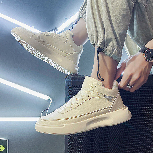 Kahes värvitoonis lameda talla ja paeltega vabaaja tossud meestele