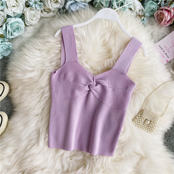 Praegune naiste laiade rihmadega tavaline mudel