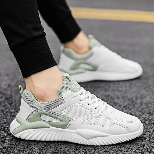 Modern férfi tornacipő hálós és lapos talppal