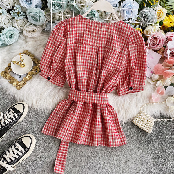 Modern női kockás ing spitz nyakkivágással