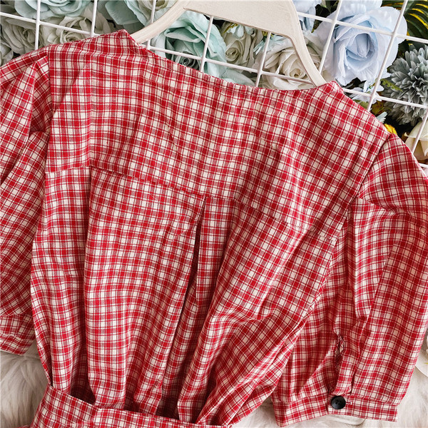 Modern női kockás ing spitz nyakkivágással