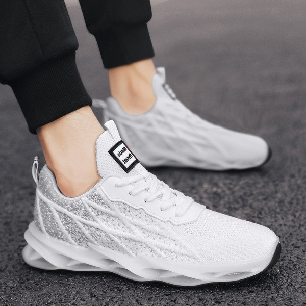 Hingavast kangast paeltega sportlikud ja igapäevased meeste tossud