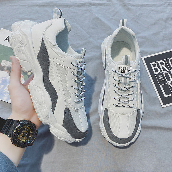 Kareda talla ja paeltega moodsate meeste tossude uus mudel