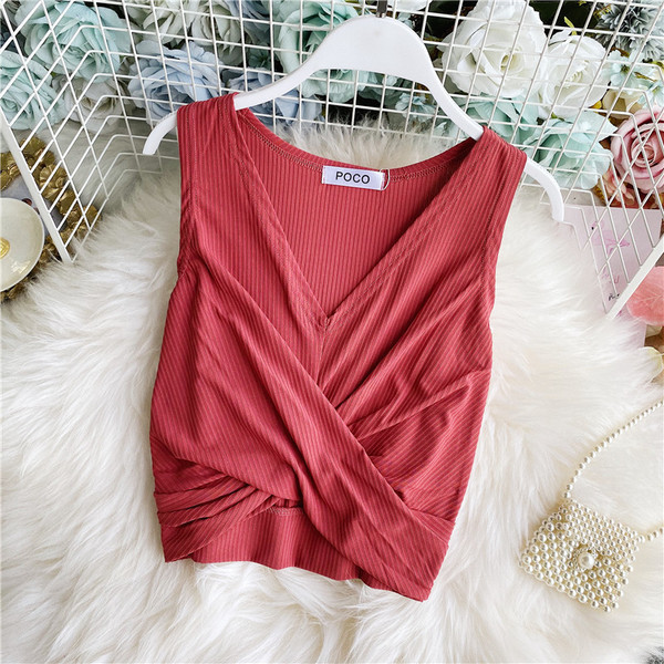 Igapäevane spitsikaelusega naiste topp