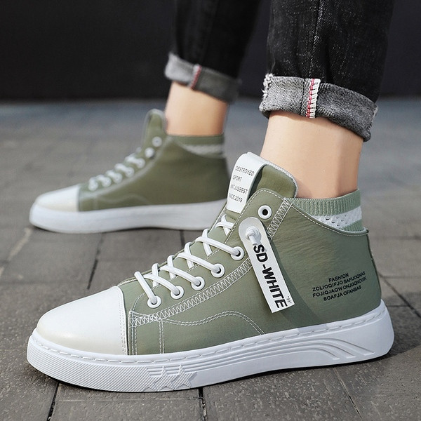 Alkalmi férfi tornacipő - fűzővel és lapos talppal