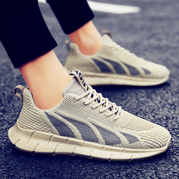 Paeltega tekstiilist meeste sporditossud