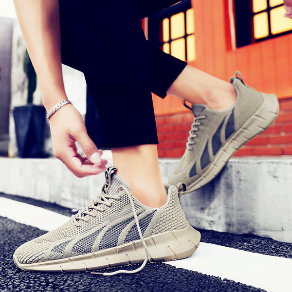 Paeltega tekstiilist meeste sporditossud